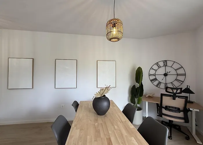 Modern And Luxurious In Nueva Andalucia - Jardines De Guadaiza Marbella