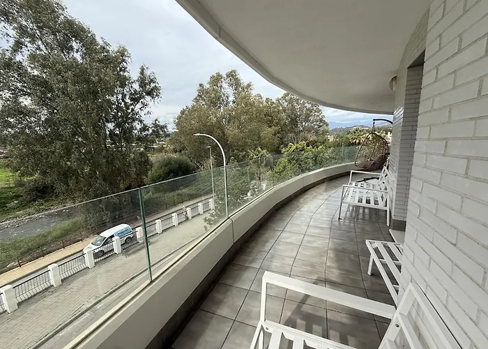 Modern And Luxurious In Nueva Andalucia - Jardines De Guadaiza
