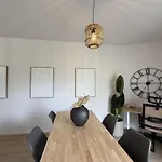 Modern And Luxurious In Nueva Andalucia - Jardines De Guadaiza ماربيا