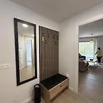 Modern And Luxurious In Nueva Andalucia - Jardines De Guadaiza