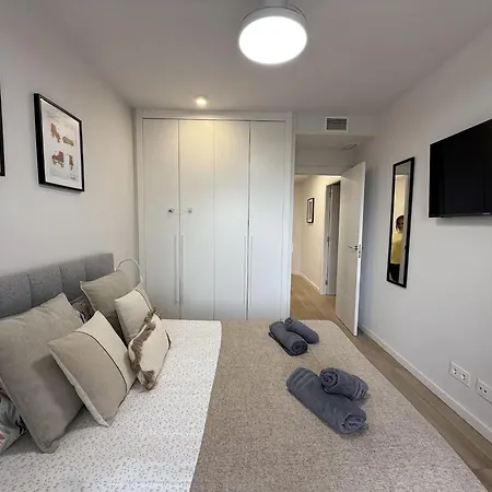 Modern And Luxurious In Nueva Andalucia - Jardines De Guadaiza 마르베야