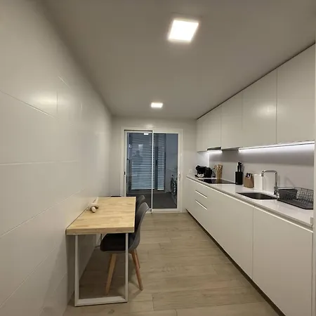 Modern And Luxurious In Nueva Andalucia - Jardines De Guadaiza 아파트