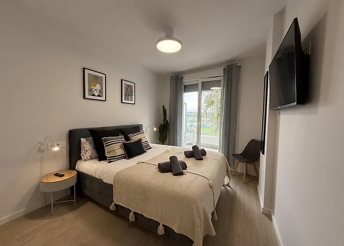 Апартаменти Modern And Luxurious In Nueva Andalucia - Jardines De Guadaiza *