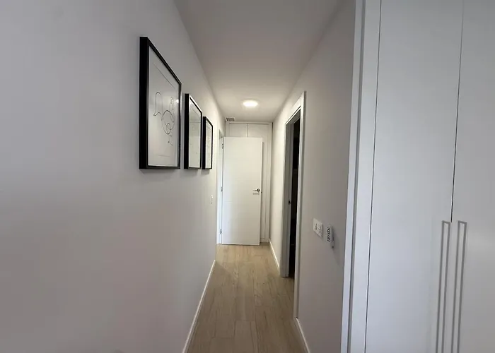 Modern And Luxurious In Nueva Andalucia - Jardines De Guadaiza Apartment *