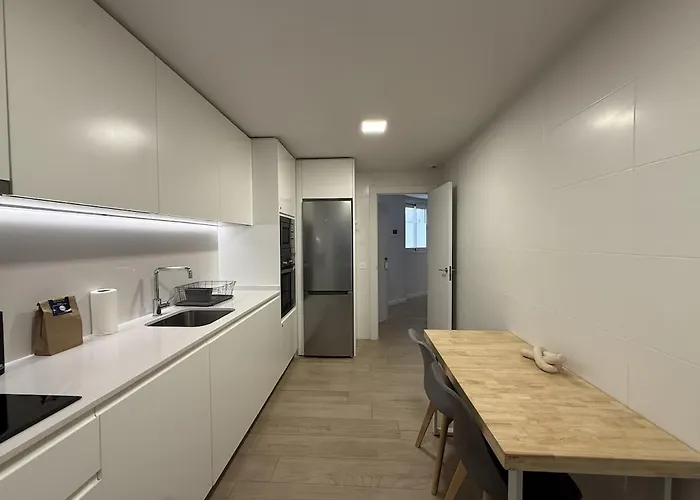 Апартаменти Modern And Luxurious In Nueva Andalucia - Jardines De Guadaiza