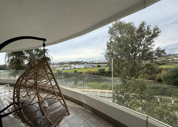 Modern And Luxurious In Nueva Andalucia - Jardines De Guadaiza