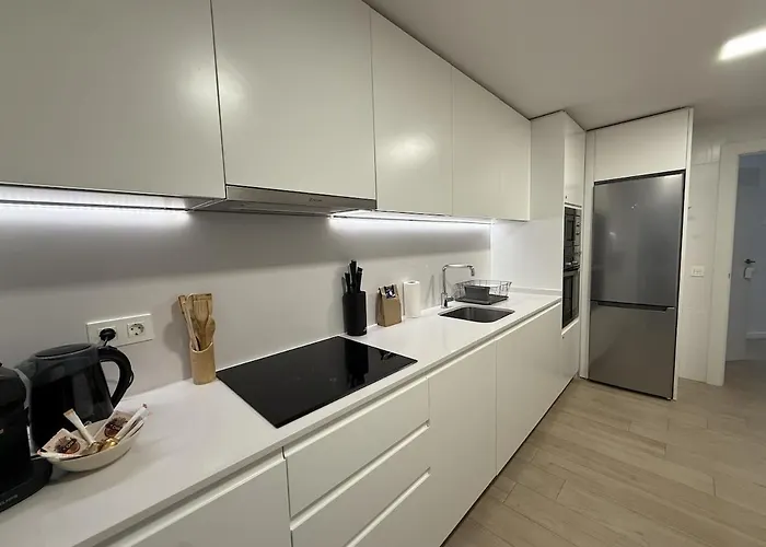 Modern And Luxurious In Nueva Andalucia - Jardines De Guadaiza