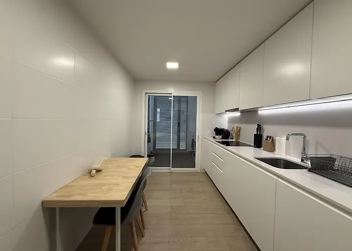 Modern And Luxurious In Nueva Andalucia - Jardines De Guadaiza *