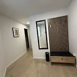 Modern And Luxurious In Nueva Andalucia - Jardines De Guadaiza Apartment *