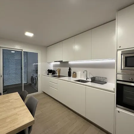 Modern And Luxurious In Nueva Andalucia - Jardines De Guadaiza Апартаменти Марбелья